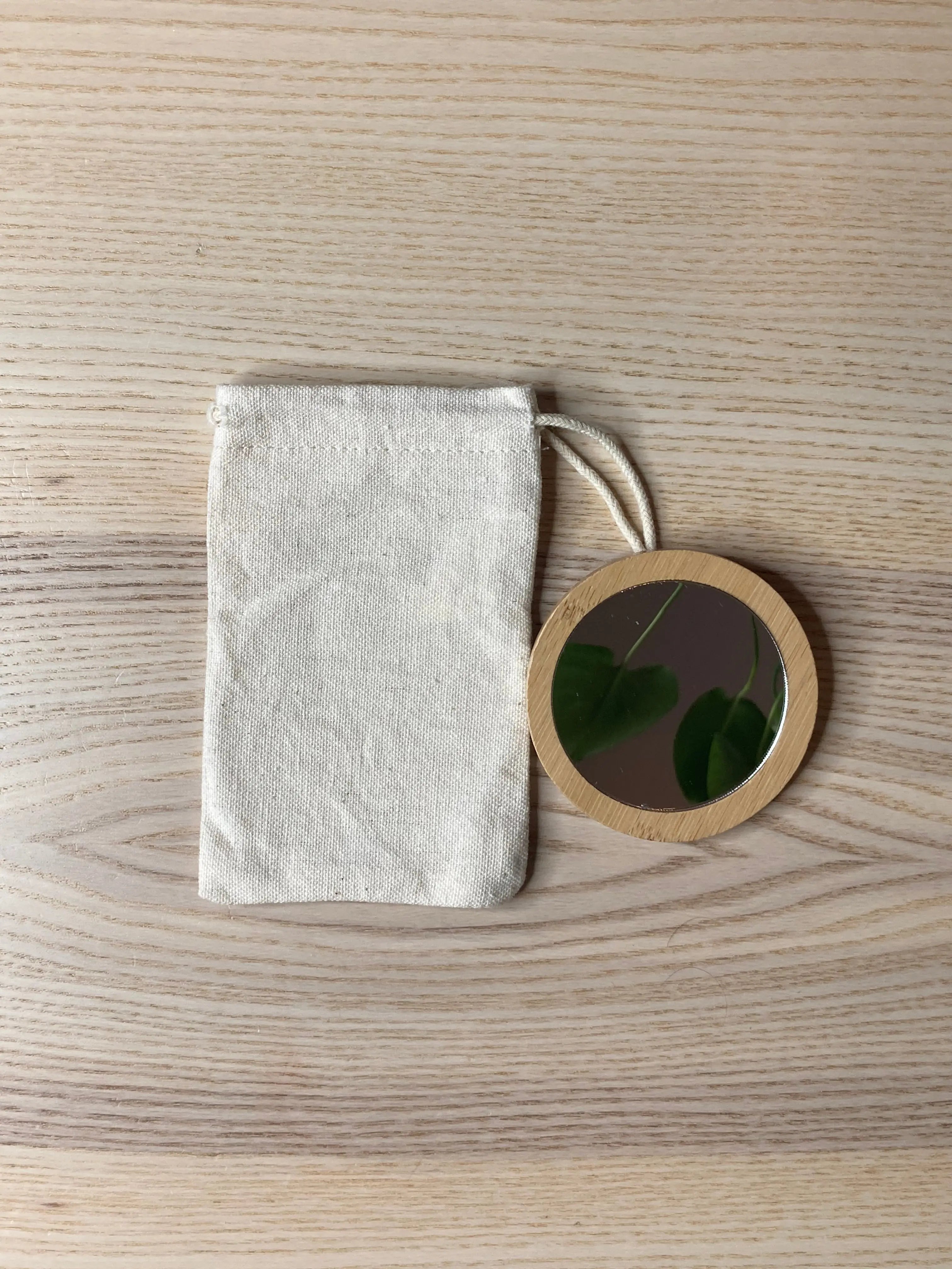 Miroir de poche en bambou KADALYS