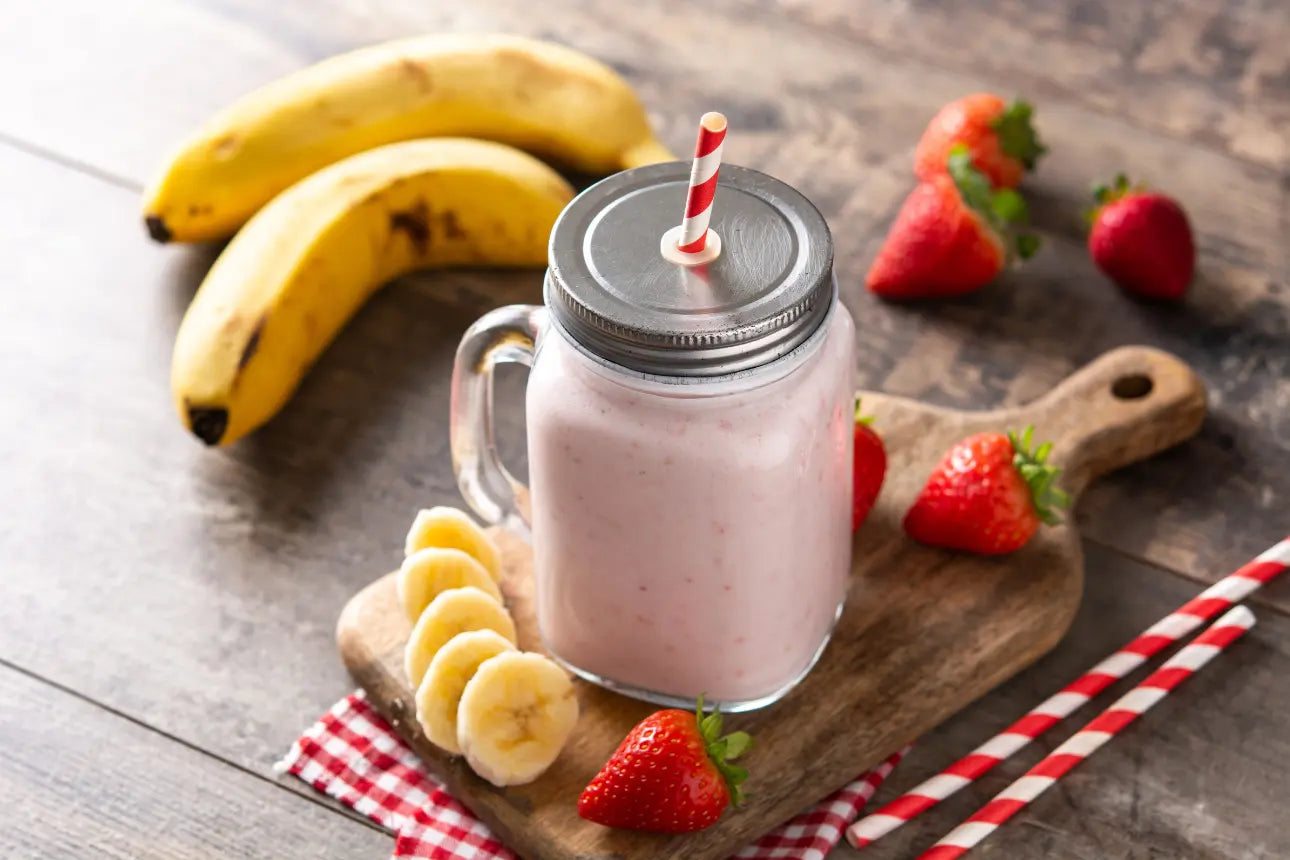 Smoothie Banana Glow : Recette à la Banane et aux Fraises pour une peau éclatante