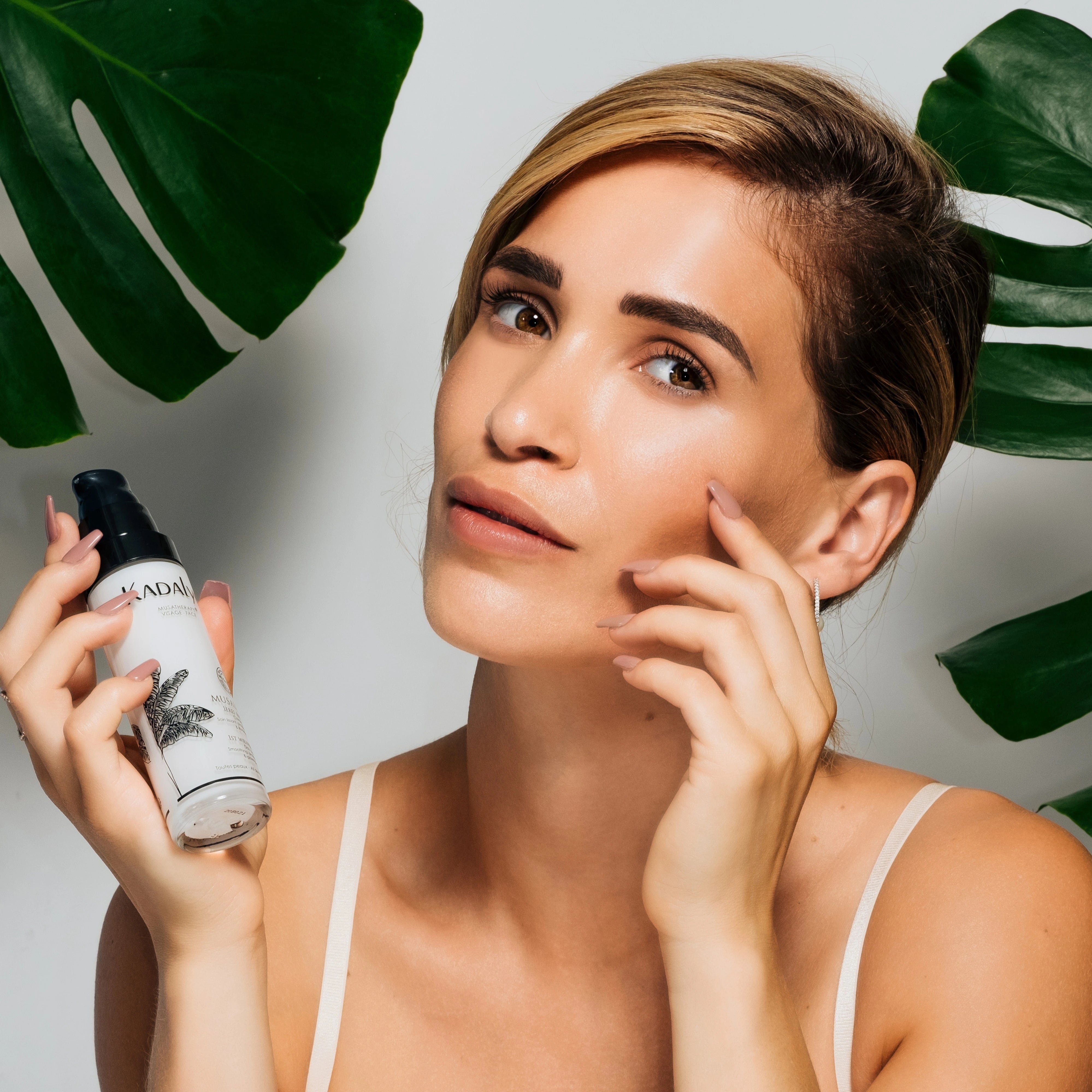 Soin Kadalys contre les premiers signes de l'age certifié Bio. Lisse, Repulpe et Hydrate la peau